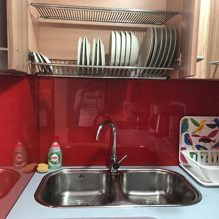 Near Disco Street * יורט דה מאר